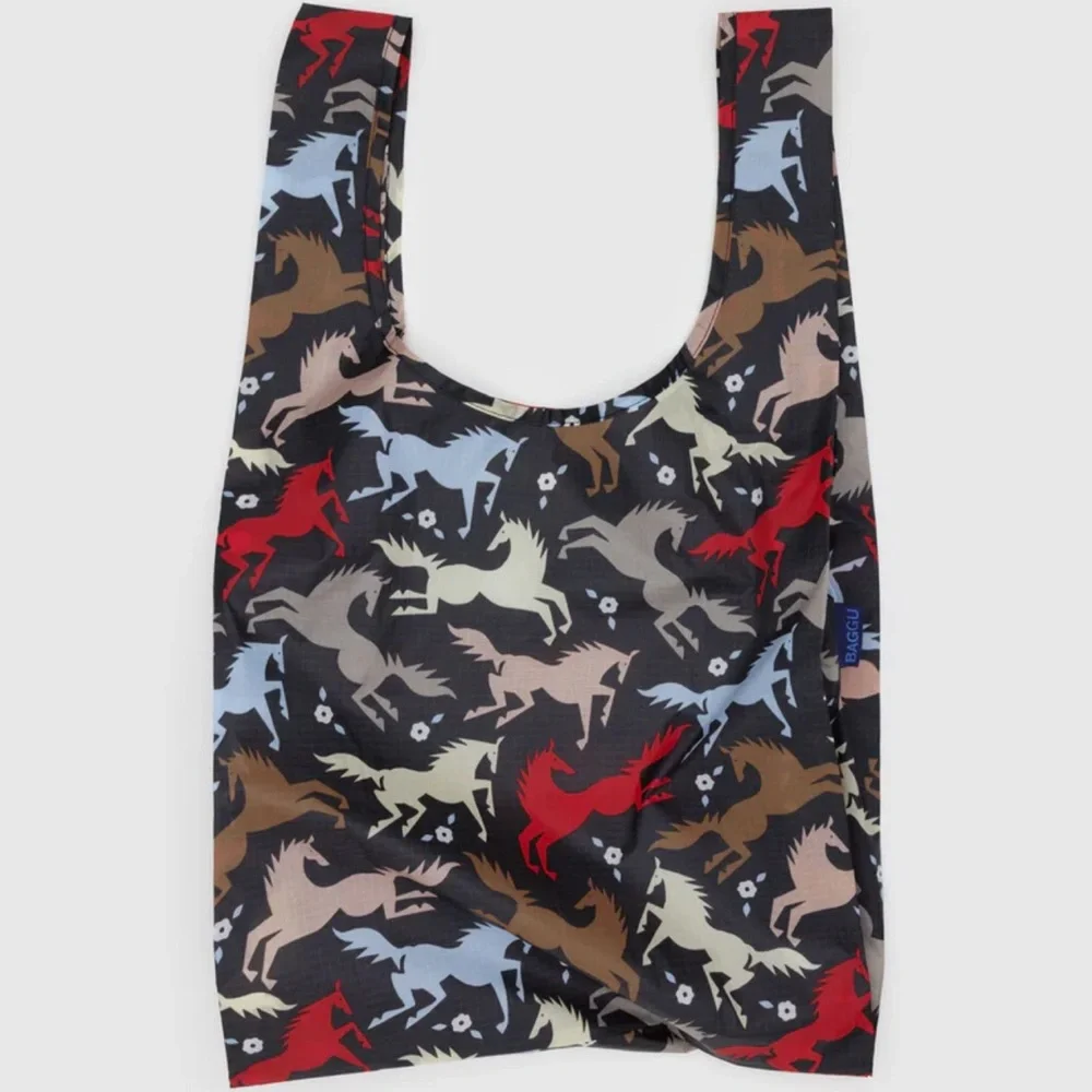 🍦HOST PICK🍦🐴BAGGU NWT standard BAGGU Horse Cut Outs 🐴